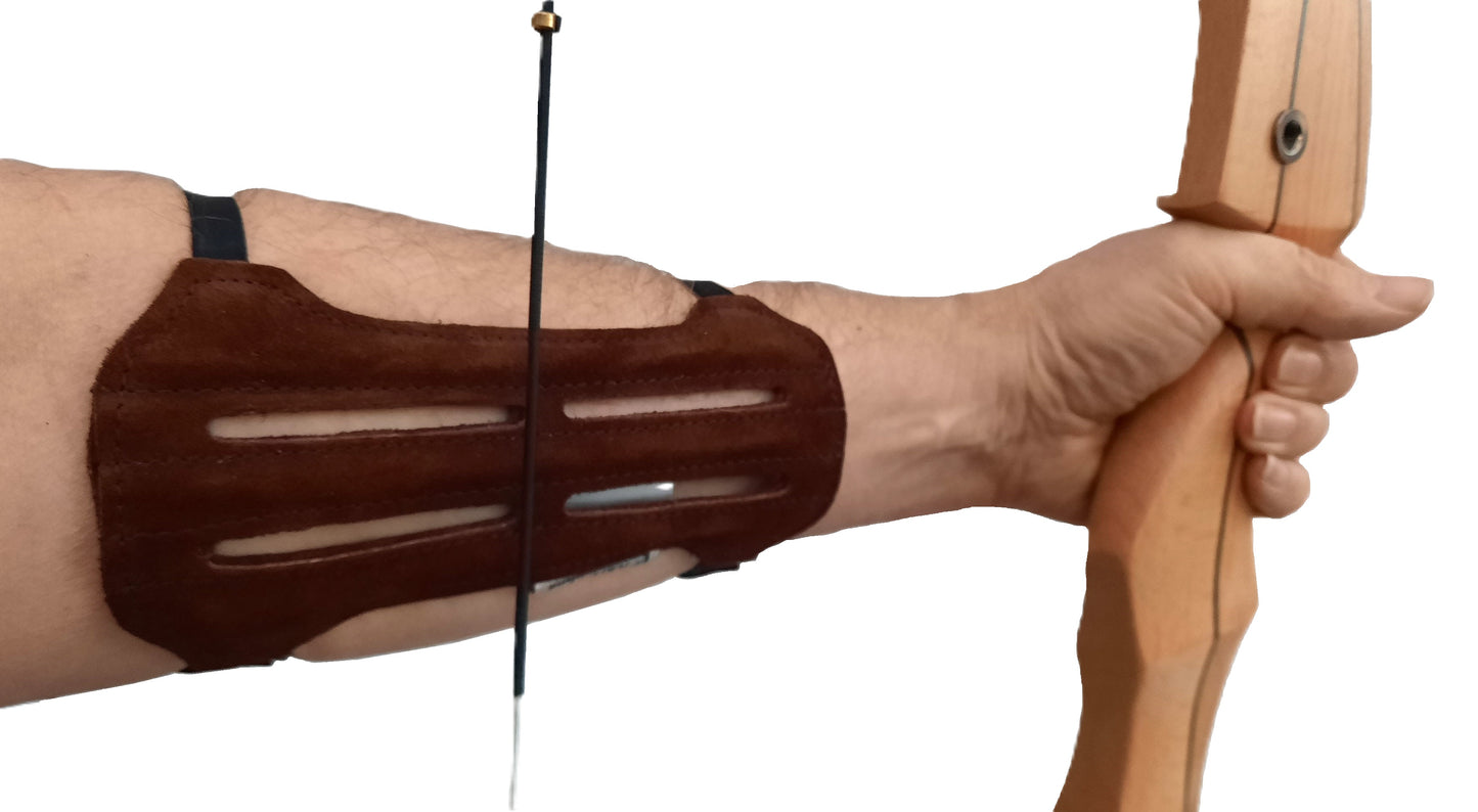 Enkele armbeschermer boogschieten donker bruin leer geventileerd 18cm